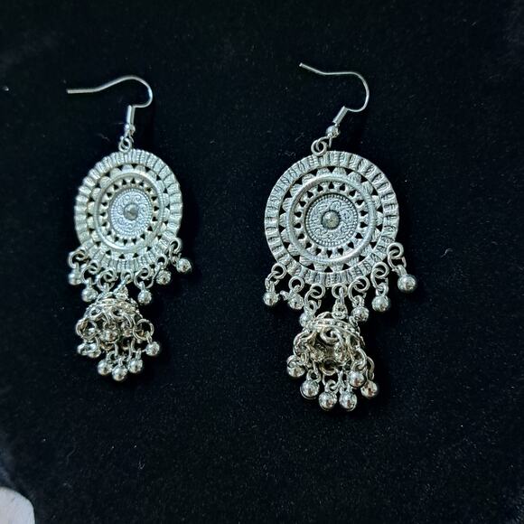 Pierced Boho Hippie Dangle Enamel goldtone pierced Chandelier earrings - Picture 3 of 3